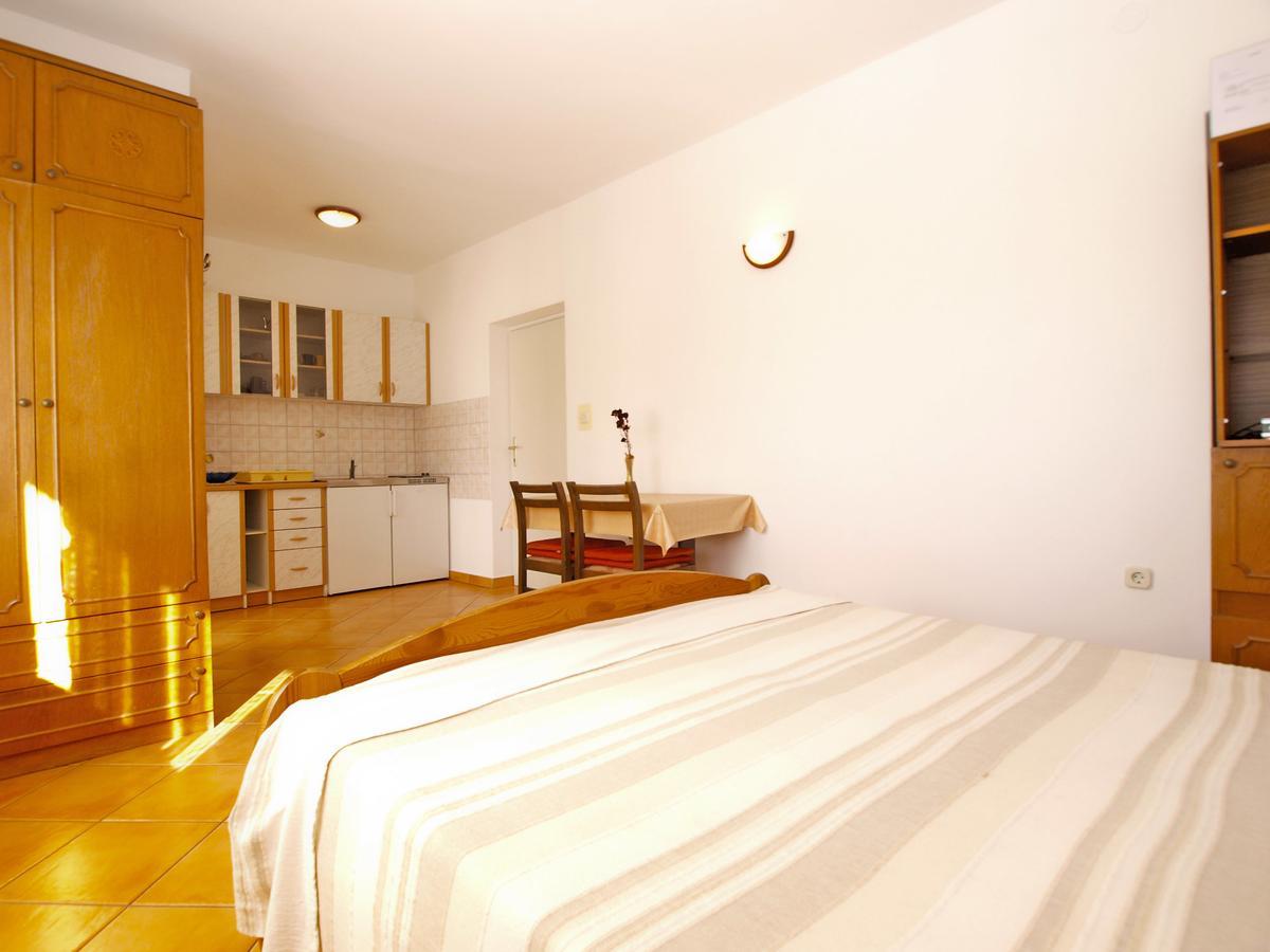 Apartments Mirela 1554 Pula Exteriér fotografie